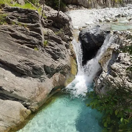 Casa vacanze Incantevole Casa Sul Fiume, Relax E Natura Ai Piedi Della Alpi Apuane